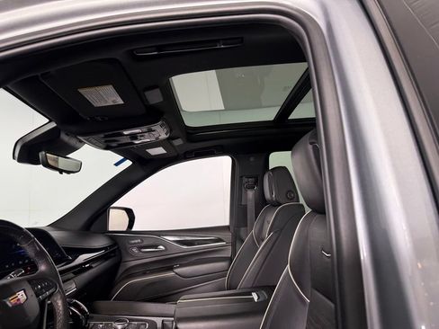Used 2023 Cadillac Escalade Sport AWD/4WD image 18