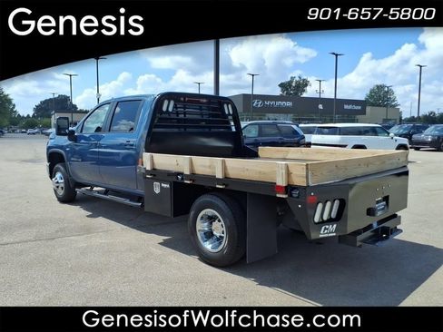 Used 2025 Chevrolet Silverado 3500 LT w/ Convenience Package AWD/4WD image 3
