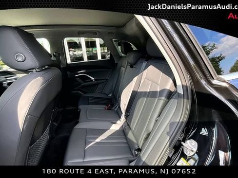 Used 2025 Audi Q5 Premium w/ Convenience Package AWD/4WD image 18