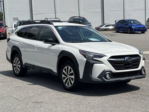 Used 2023 Subaru Outback Premium AWD/4WD image 15