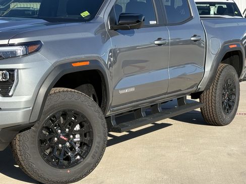 New 2026 GMC Canyon Elevation image 11