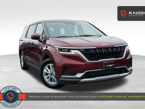 Used 2024 Kia Carnival LX image 1