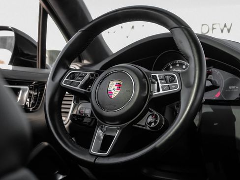 Used 2020 Porsche Cayenne Turbo image 15