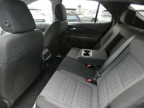 Used 2024 Chevrolet Equinox LT image 13
