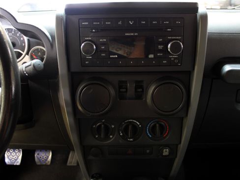 Used 2007 Jeep Wrangler Sahara w/ PWR Convenience Group image 36