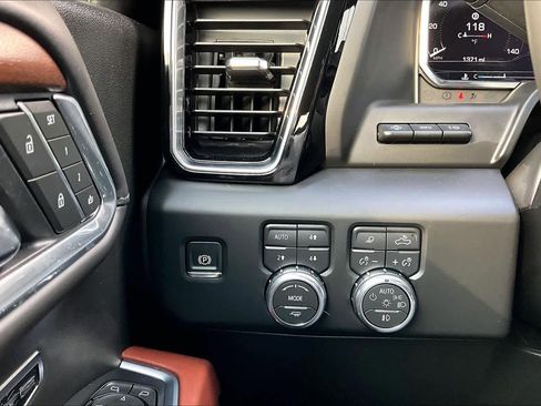 Used 2026 GMC Sierra 1500 Denali Ultimate image 35