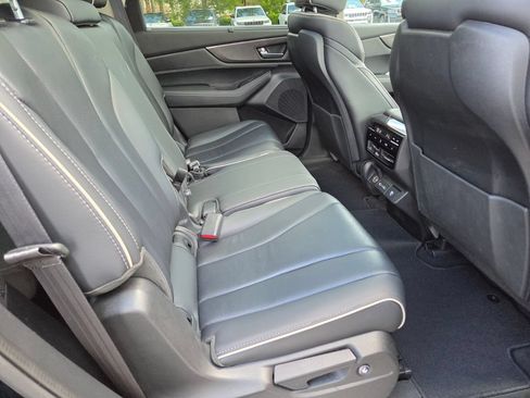 Used 2023 Acura MDX SH-AWD w/ Advance Package image 18