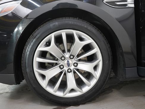 Used 2015 Ford Taurus Limited FWD image 27
