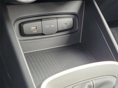 New 2026 Hyundai Venue SE image 11
