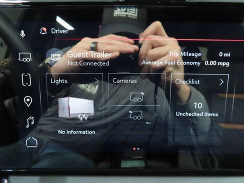 Used 2025 GMC Sierra 2500 AT4 w/ AT4 Premium Plus Package image 24