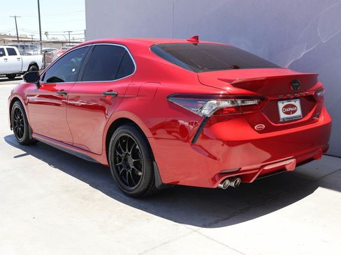 Used 2023 Toyota Camry SE w/ Audio Upgrade Package FWD image 3