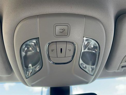 Used 2018 Jeep Compass Limited w/ Navigation Group AWD/4WD image 26