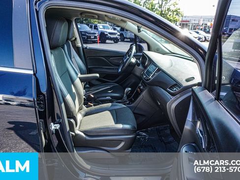Used 2021 Buick Encore Preferred AWD/4WD image 22