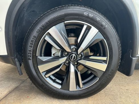 Used 2023 Nissan Rogue Platinum w/ Platinum Premium Package image 32