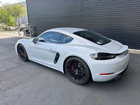 Certified 2024 Porsche 718 Cayman GTS image 3