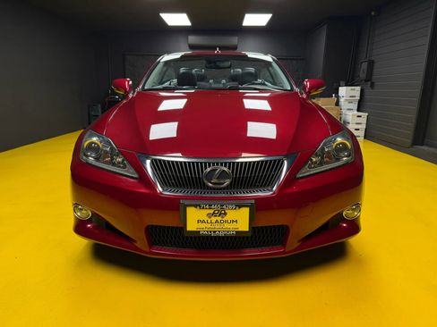 Used 2011 Lexus IS 250C image 2