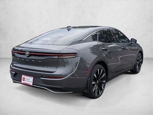 Certified 2024 Toyota Crown Platinum AWD/4WD image 5