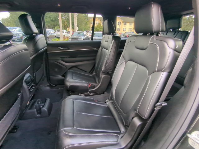 Used 2024 Jeep Grand Cherokee L Limited RWD image 17