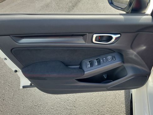Used 2026 Honda Civic Type R image 13