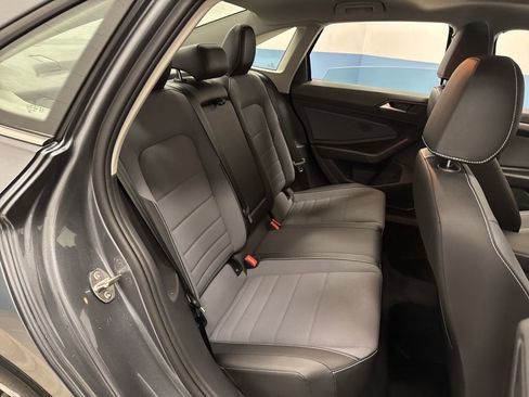 Used 2025 Volkswagen Jetta SE w/ Sunroof Package image 30