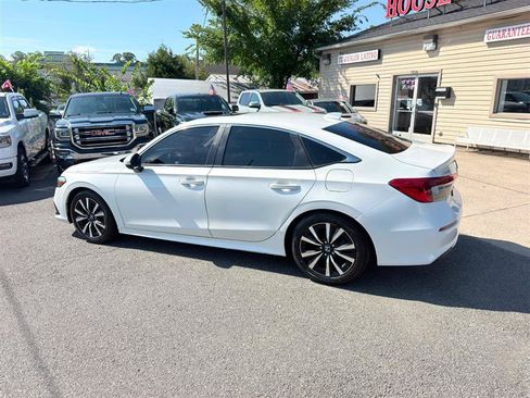Used 2023 Honda Civic EX image 2