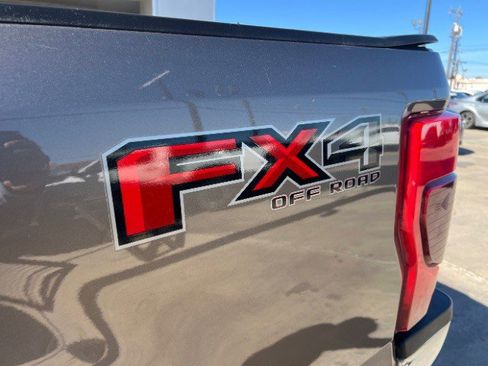 Used 2021 Ford F250 XLT w/ XLT Premium Package image 9