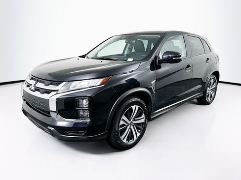 Used 2025 Mitsubishi Outlander Sport SE image 3