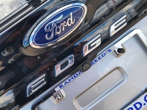 Used 2022 Ford Edge SE image 11