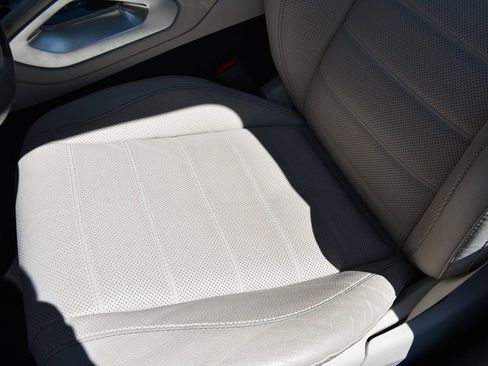 Used 2023 Mercedes-Benz GLE 350 4MATIC image 11