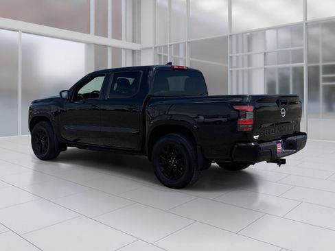 Certified 2023 Nissan Frontier SV w/ Midnight Edition Package RWD image 4
