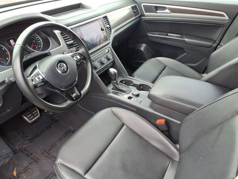 Used 2019 Volkswagen Atlas SE w/ Towing Package AWD/4WD image 18