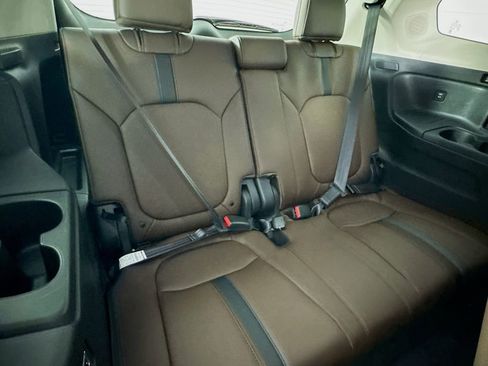 New 2026 Honda Pilot Touring image 39