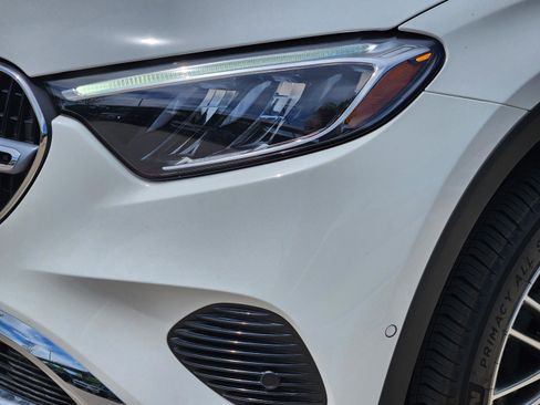 Certified 2025 Mercedes-Benz GLC 300 4MATIC image 27