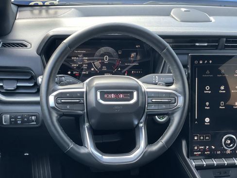 Used 2025 GMC Terrain Elevation w/ Elevation Premium Package image 10