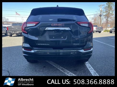 Used 2022 GMC Terrain Denali w/ Denali Premium Package AWD/4WD image 4