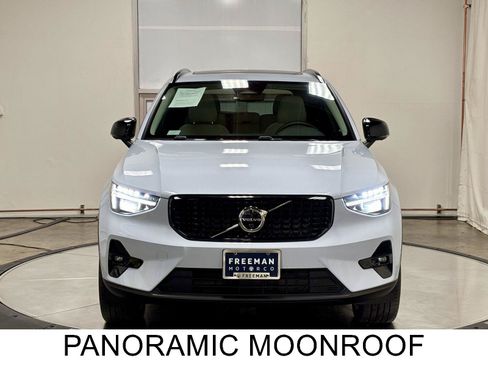 Used 2024 Volvo XC40 B5 Ultimate w/ Protection Package Premier AWD/4WD image 3
