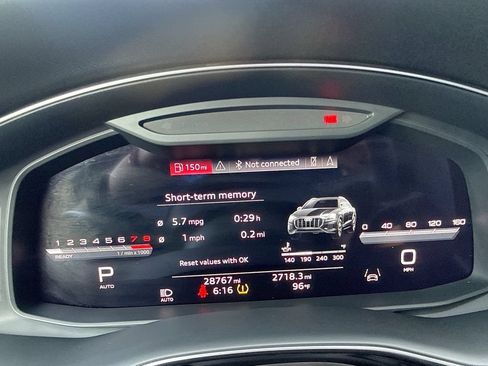 Used 2023 Audi Q8 Premium w/ Convenience Package AWD/4WD image 10