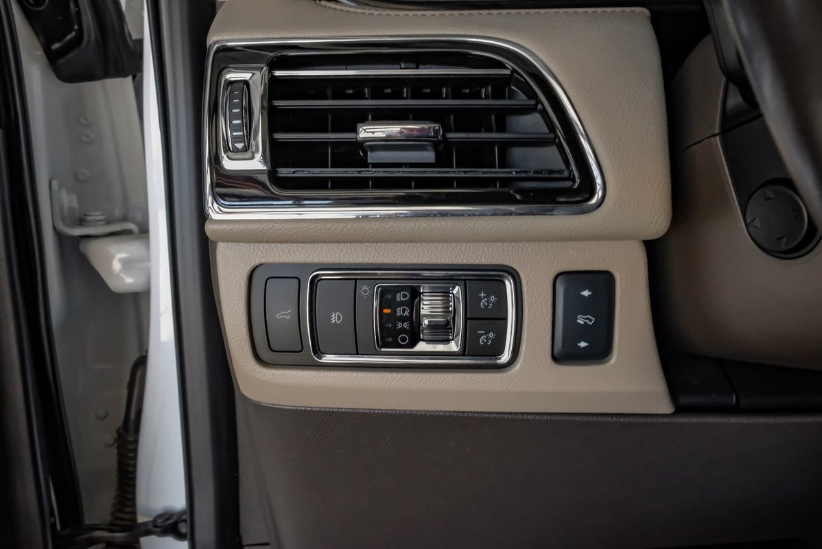 Used 2023 Lincoln Navigator L Reserve AWD/4WD image 27
