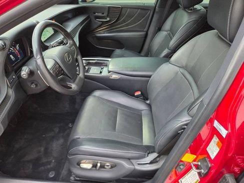Used 2019 Lexus LS 500 RWD image 10