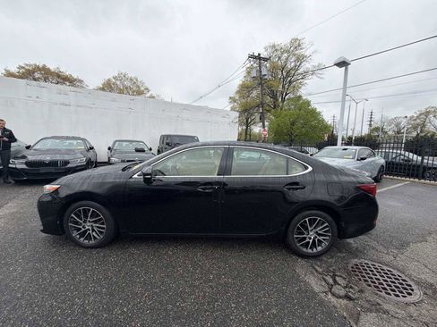 Used 2016 Lexus ES 350 w/ Premium Package w/Wood Trim FWD image 5
