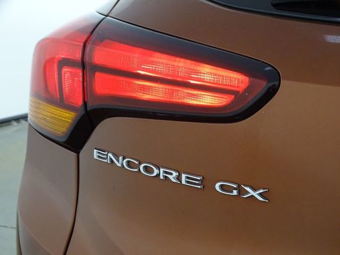 Used 2020 Buick Encore GX Select image 36