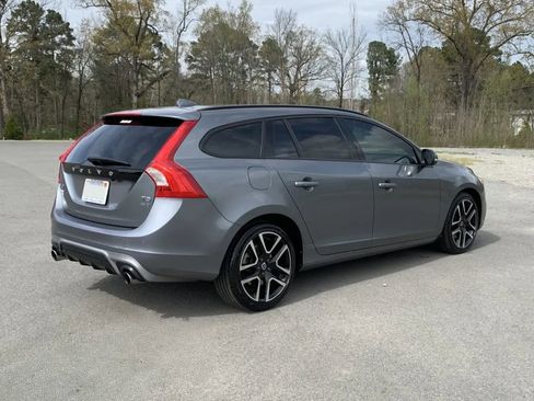 Used 2018 Volvo V60 T5 Dynamic w/ Vision Package image 7