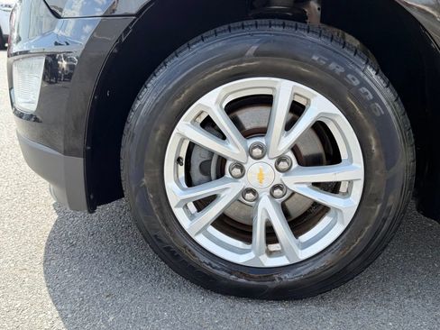 Used 2017 Chevrolet Equinox LT w/ Driver Confidence Package II AWD/4WD image 10