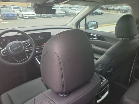 New 2026 Kia Carnival SX Prestige FWD image 13