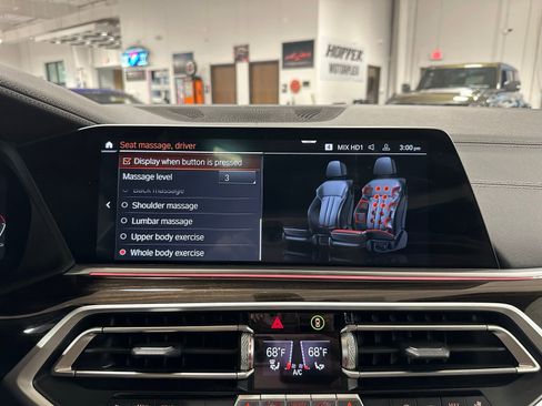 Used 2021 BMW X6 xDrive40i w/ M Sport Package image 28