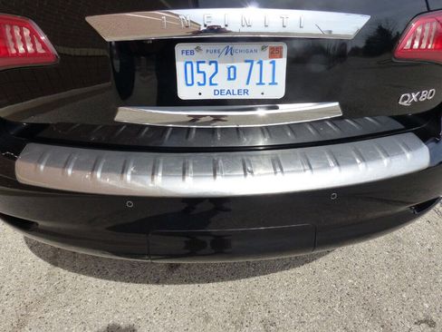 Used 2017 INFINITI QX80 Base AWD 4dr SUV w/ Deluxe Technology Package image 18