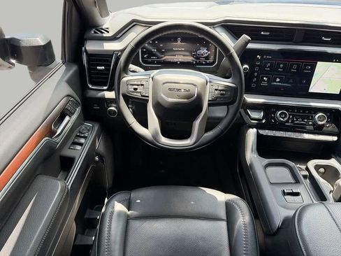 Used 2024 GMC Sierra 2500 Denali w/ Denali Reserve Package AWD/4WD image 10