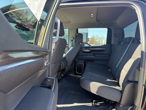 Used 2023 Chevrolet Silverado 1500 RST w/ Redline Edition AWD/4WD image 30