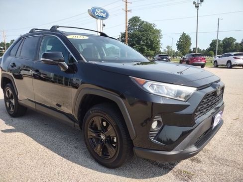 Used 2021 Toyota RAV4 XLE FWD image 7