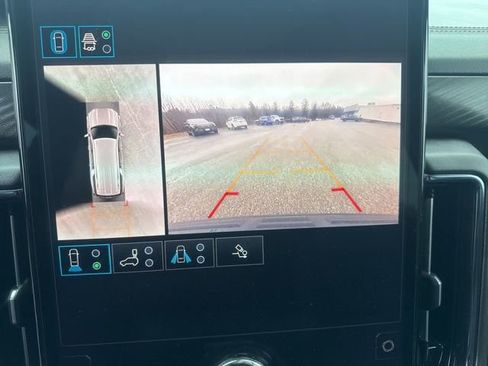 Used 2025 GMC Yukon XL AT4 image 21